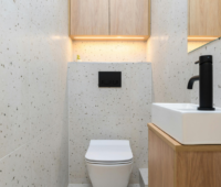 【根本から解決】トイレが下水臭くなる原因と自分で出来る対処法を紹介！