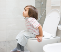 【保存版】トイレにおもちゃを流してしまった時の対処法と注意点を覚えておこう！